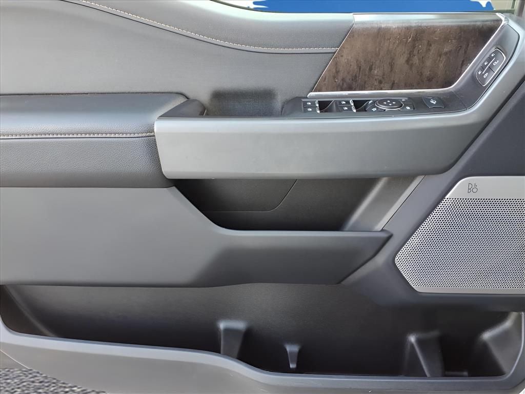 2023 Ford F-350SD Lariat DRW