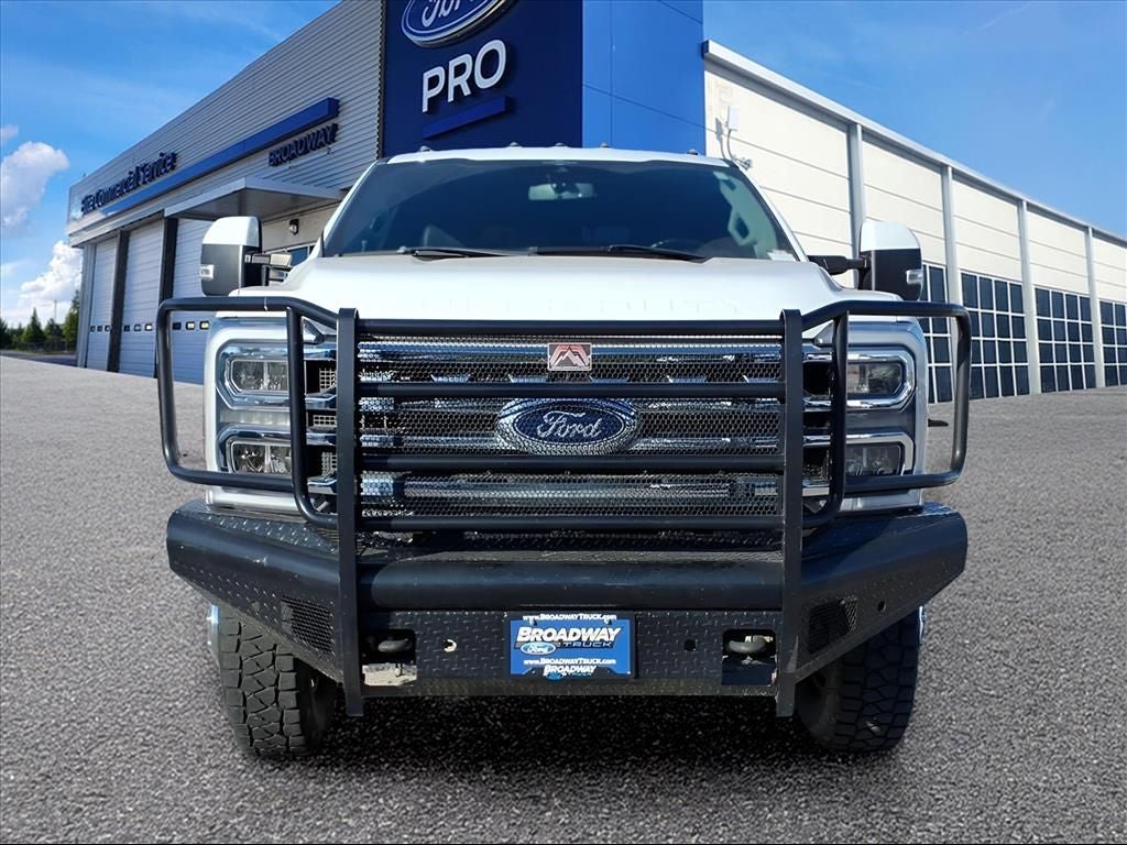 2023 Ford F-350SD Lariat DRW