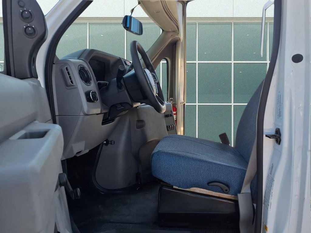 2025 Ford E-450SD Base