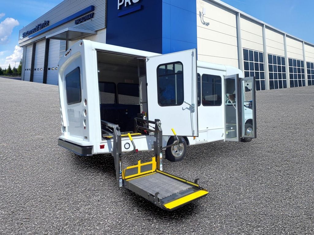 2025 Ford E-450SD Base