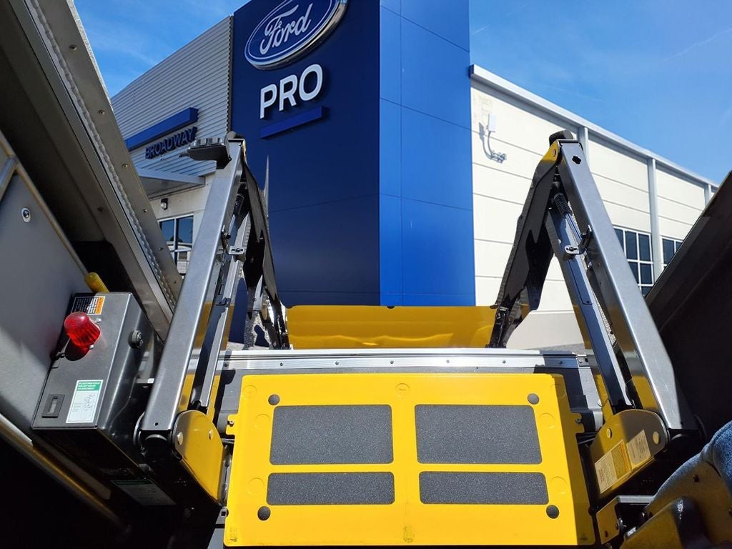 2025 Ford E-450SD Base