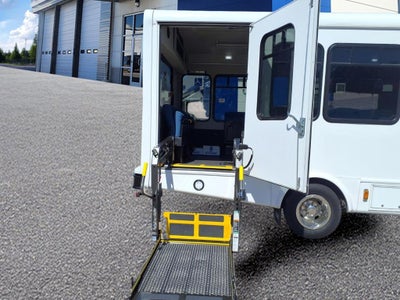 2025 Ford E-450SD Base