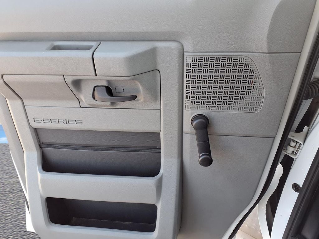 2025 Ford E-450SD Base