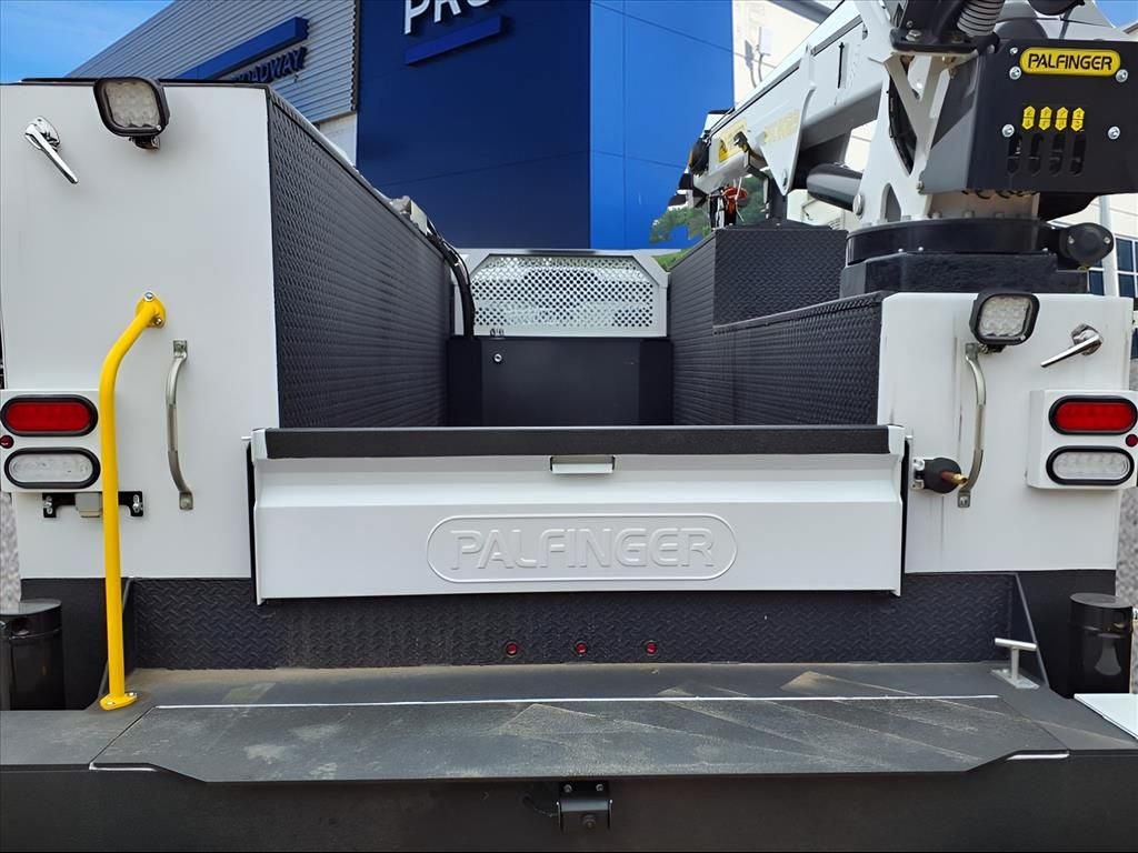 2024 Ford F-600SD XL