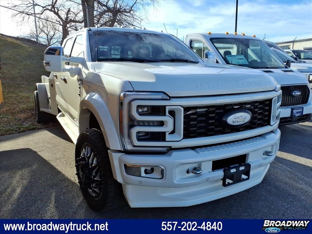 2023 Ford F-450SD Platinum DRW