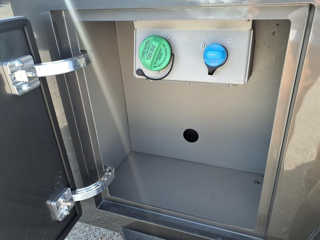 2024 Ford F-450SD Platinum DRW