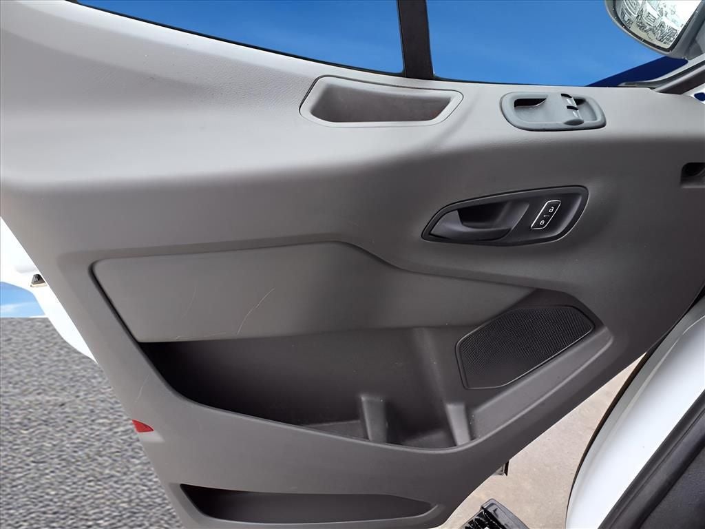 2022 Ford Transit-250 Base