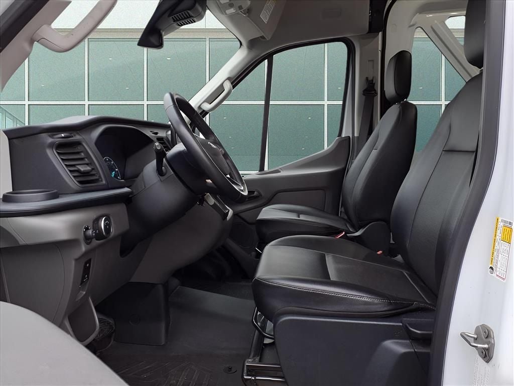 2022 Ford Transit-250 Base