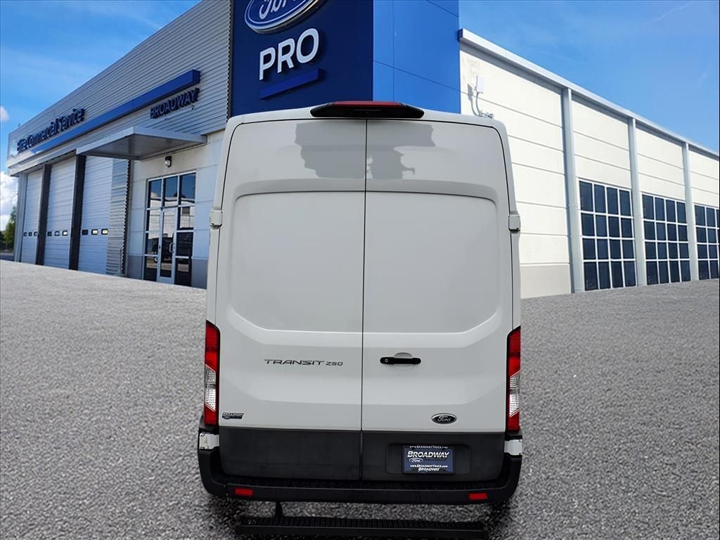 2022 Ford Transit-250 Base