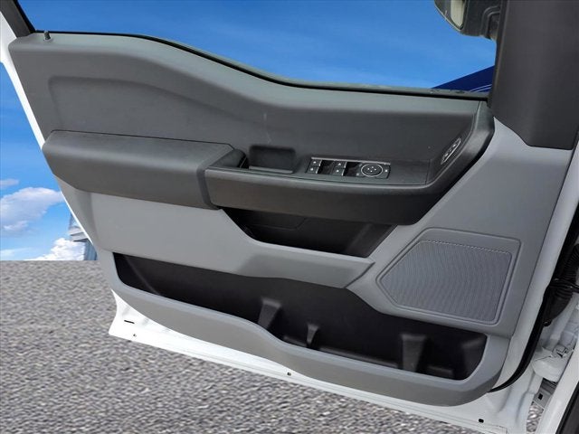 2025 Ford Super Duty F-550 DRW Crane