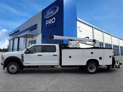 2025 Ford Super Duty F-550 DRW Crane