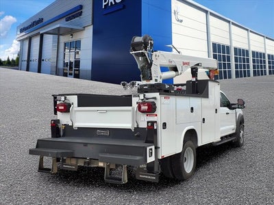 2025 Ford Super Duty F-550 DRW Crane
