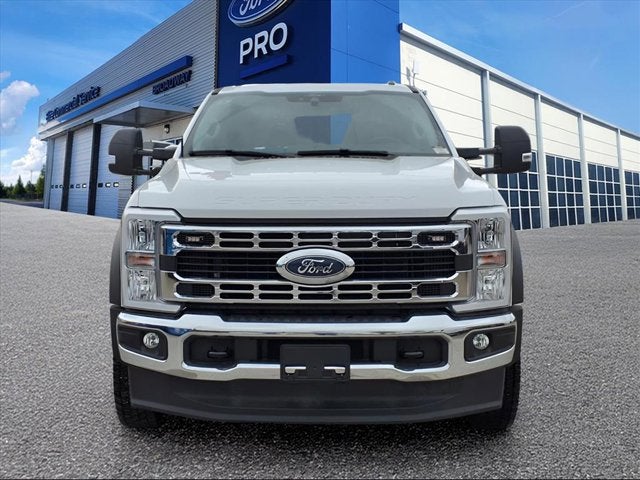 2025 Ford Super Duty F-550 DRW Crane