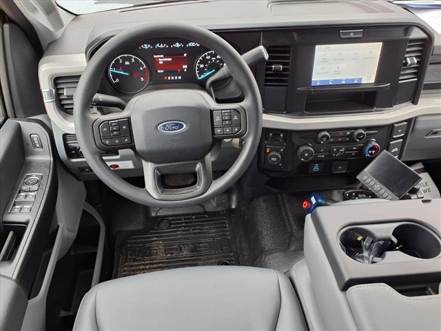 2025 Ford Super Duty F-550 DRW Crane