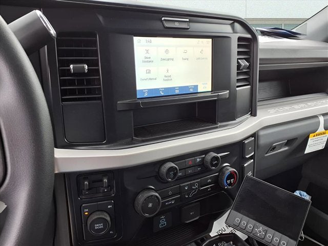 2025 Ford Super Duty F-550 DRW Crane