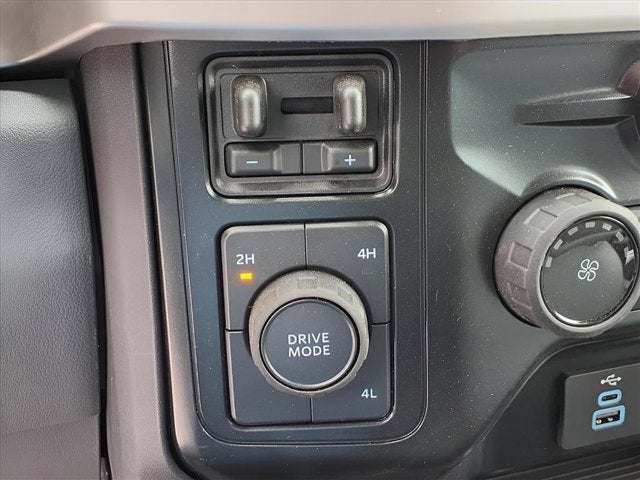 2025 Ford Super Duty F-550 DRW Crane