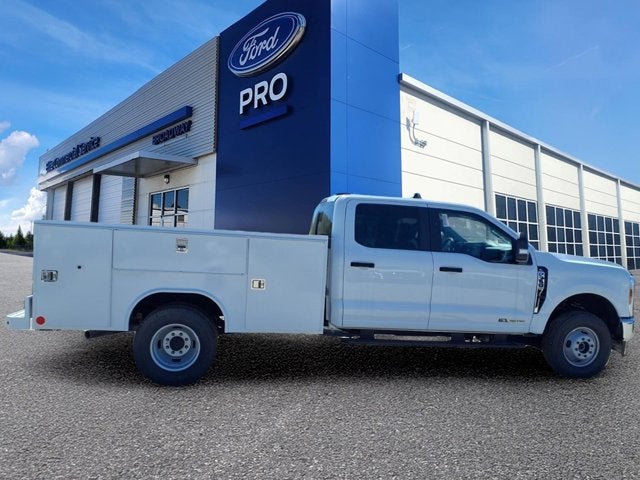 2026 Ford Super Duty F-350 DRW XL