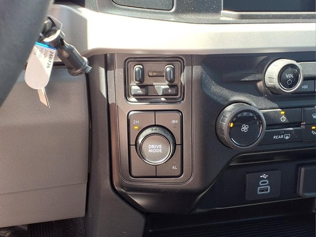 2026 Ford Super Duty F-350 DRW XL