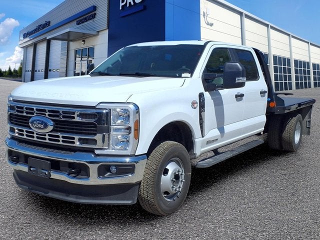2026 Ford Super Duty F-350 DRW F-350® XL