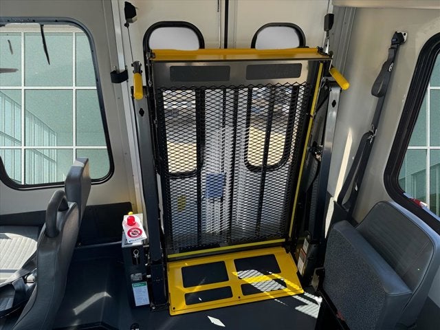 2025 Ford E-450 SHUTTLE BUS