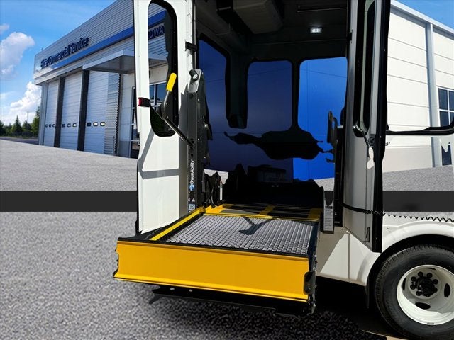 2025 Ford E-450 SHUTTLE BUS