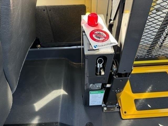 2025 Ford E-450 SHUTTLE BUS