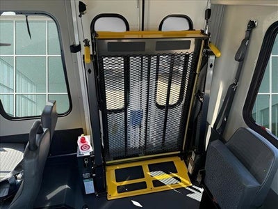 2025 Ford E-450 SHUTTLE BUS