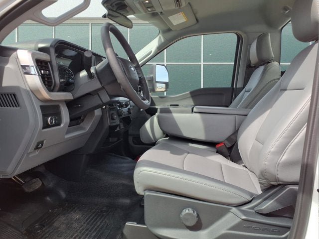 2026 Ford Super Duty F-550 DRW F-550® XL