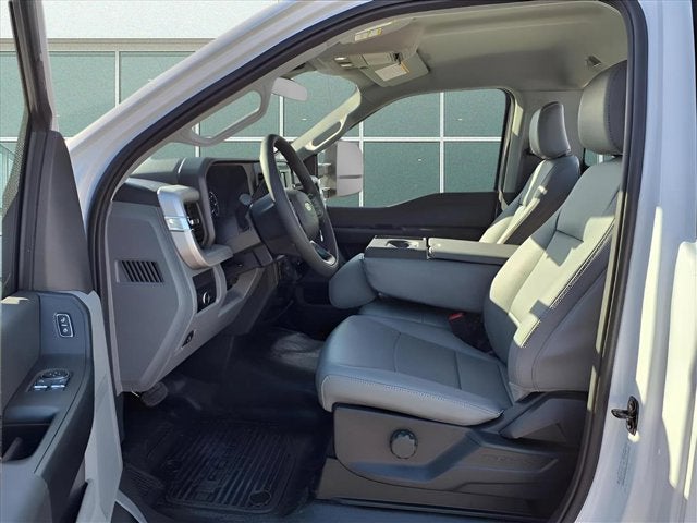 2026 Ford Super Duty F-550 DRW F-550® XL