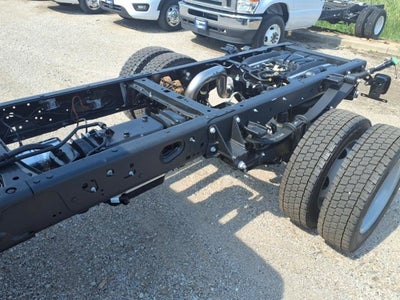 2025 Ford Super Duty F-550 DRW XL