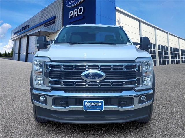 2025 Ford Super Duty F-550 DRW XL