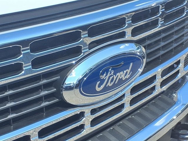 2025 Ford Super Duty F-550 DRW XL