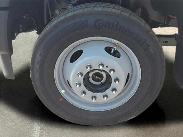 2025 Ford Super Duty F-550 DRW XL