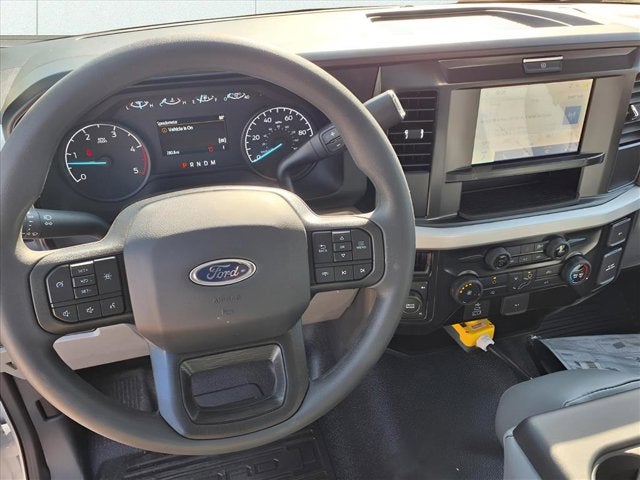 2025 Ford Super Duty F-550 DRW F-550® XL