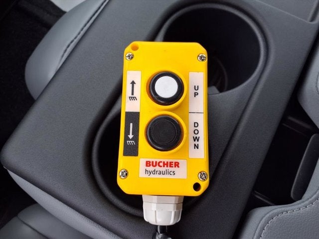 2025 Ford Super Duty F-600 DRW F-600® XL