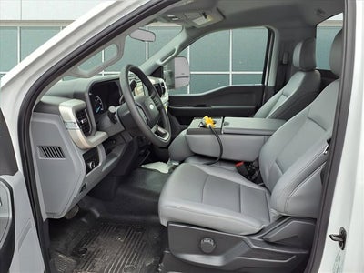 2025 Ford Super Duty F-600 DRW F-600® XL