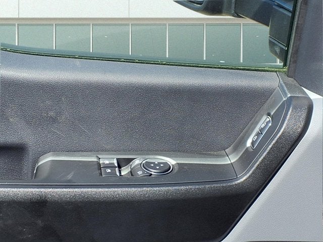 2025 Ford Super Duty F-600 DRW F-600® XL