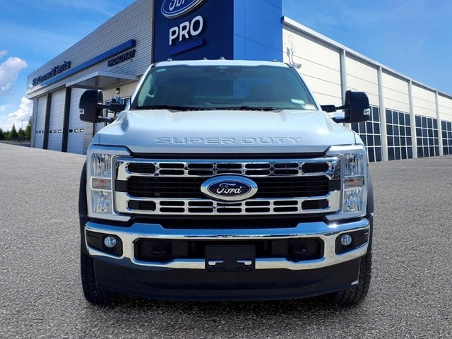 2025 Ford Super Duty F-600 DRW F-600® XL