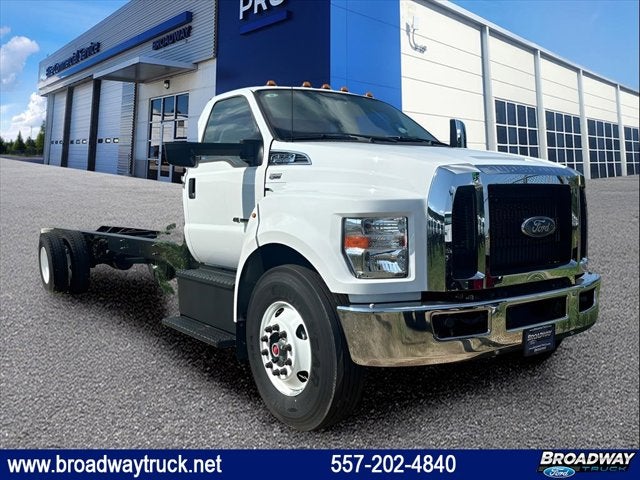 2025 Ford F650 26FT BOX