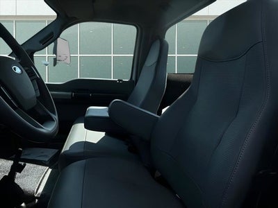 2025 Ford F650 26FT BOX