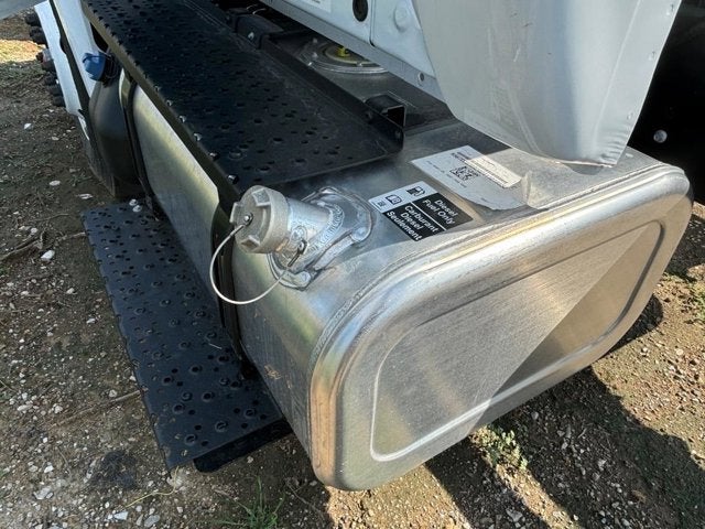 2025 Ford F650 26FT BOX