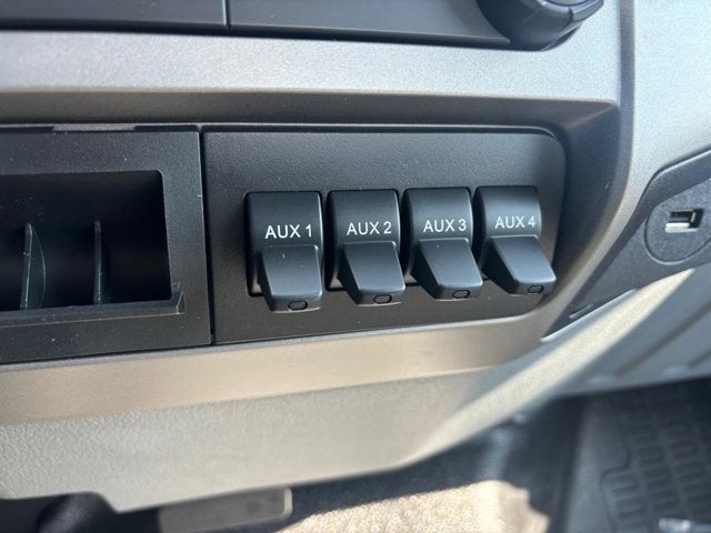 2025 Ford F650 26FT BOX