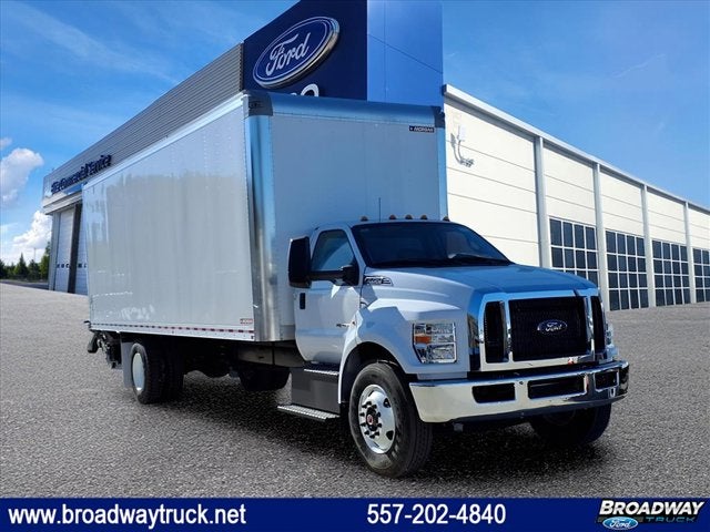2025 Ford F750 Regular Cab 281WB 207CA