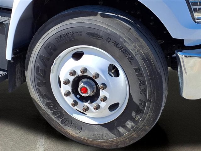 2025 Ford F750 Regular Cab 281WB 207CA