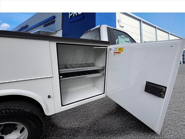 2025 Ford Super Duty F-350 DRW Service Body