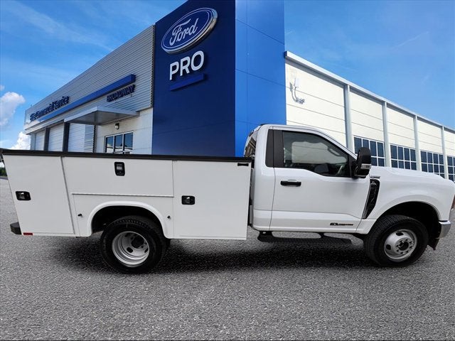 2025 Ford Super Duty F-350 DRW Service Body