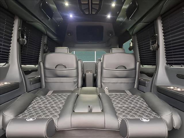 2024 Ford Transit Passenger Wagon Jetstream