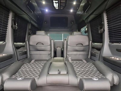 2024 Ford Transit Passenger Wagon Jetstream