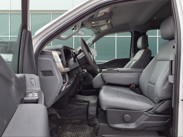 2026 Ford Super Duty F-550 DRW F-550® XL