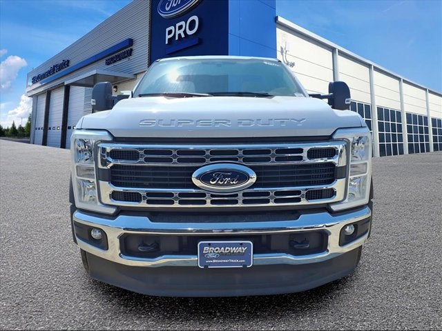 2024 Ford Super Duty F-550 DRW Service Body
